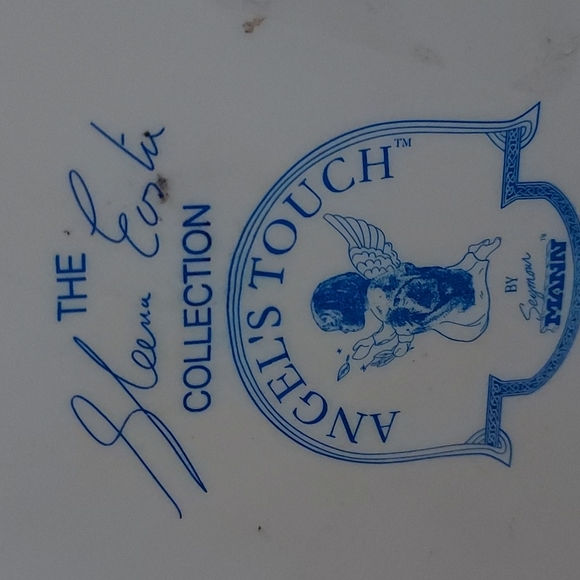 Angel's Touch Figurine by Seymour Mann,Multicolor,8 1/2 in.Hx5 1/4inW.has weight - Picture 9 of 9